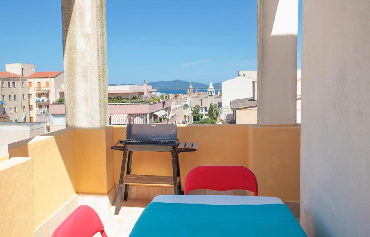 Attico Alice Apartment Алгеро Екстериор снимка